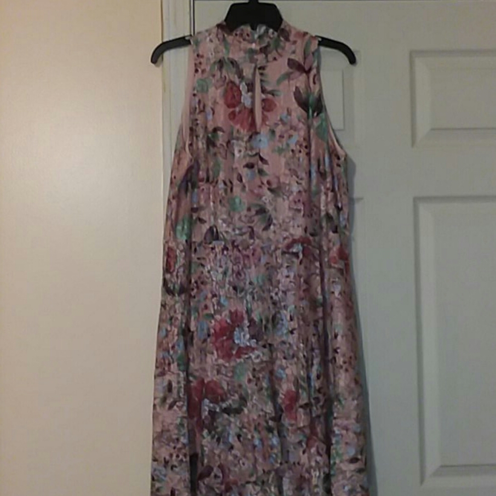 Lace floral dress, by NY&CO,w/full pink lining,NEW